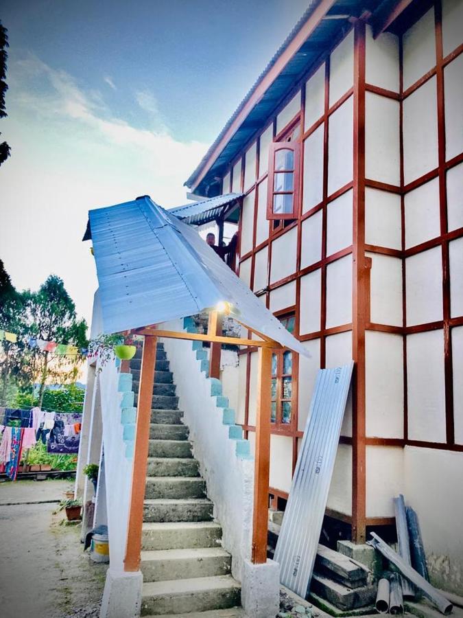 Tenzo Homestay Bomdila エクステリア 写真