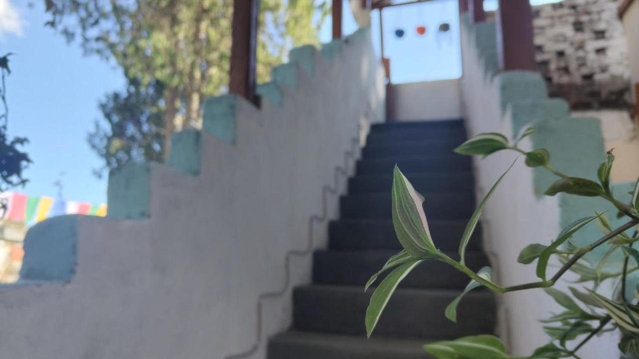 Tenzo Homestay Bomdila エクステリア 写真